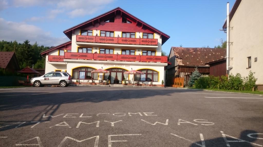 Alpsky Dom Vitanova Hotel Exterior photo